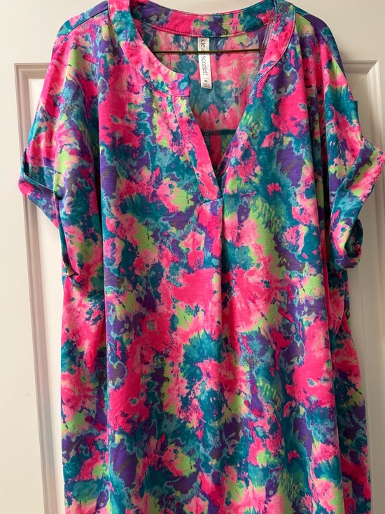 Dear Scarlett Tops - Dear Scarlett XL Neon Pink Teal Purple Abstract V-Neck Tunic, looks tie dye